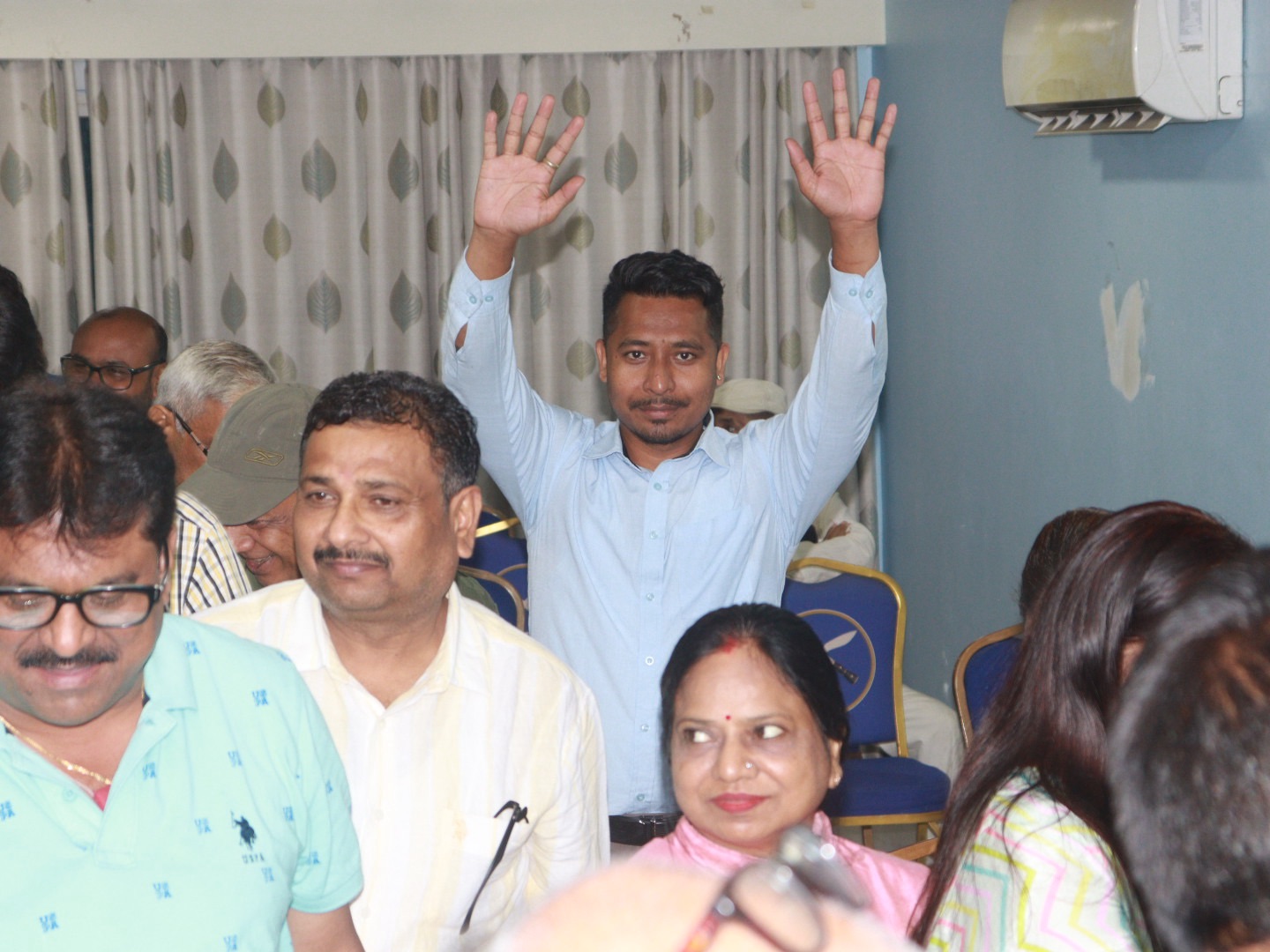 भोलि हुने उद्योग वाणिज्य संघ इटहरीको निर्वाचनमा हर्क बहादुर विक सक्रिय चुनावी अभियानमा