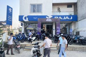 इटहरीमा दशैं लक्षित Bajaj को ‘दशैं धमाका’, पुरानो बाइक एक्सचेन्जमा विशेष सुविधा